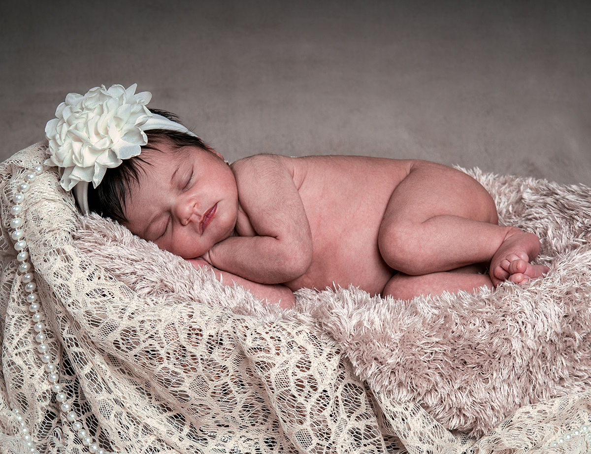 Lorenzo Ruzafa Photography - cuando-hacer-sesion-de-fotos-newborn.jpg